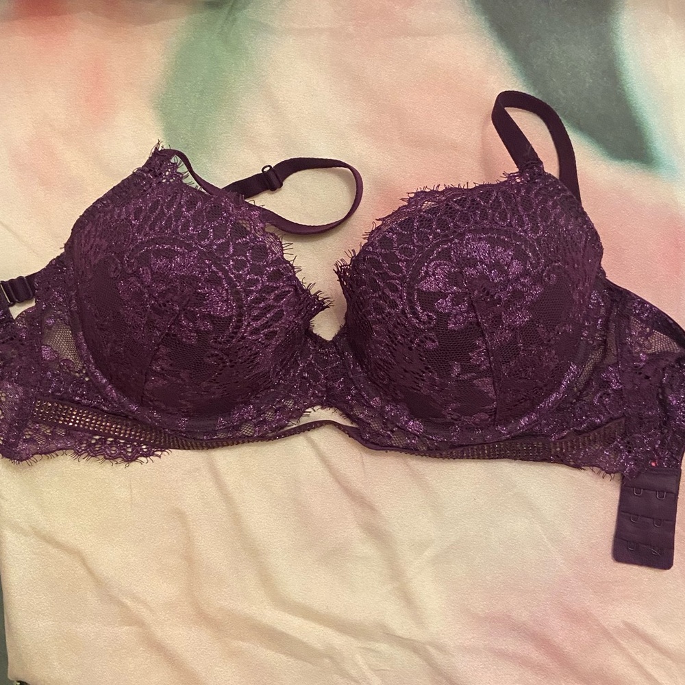 La Senza bra 32D 😊